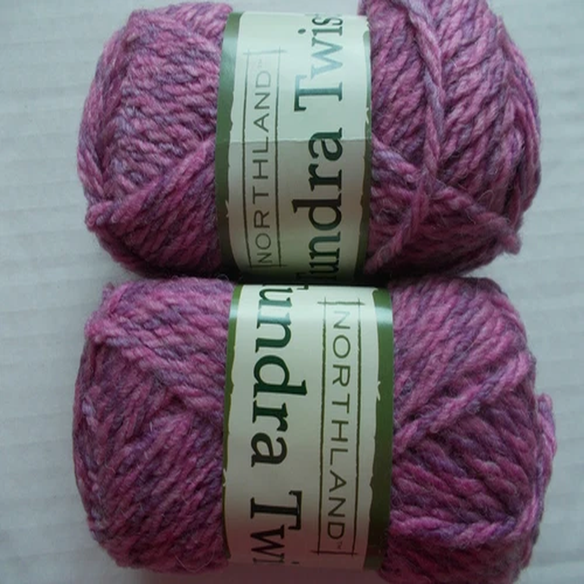 northland-tundra-twist-wool-blend-bulky-yarn-posy-lot-of-2-54-yds-ea