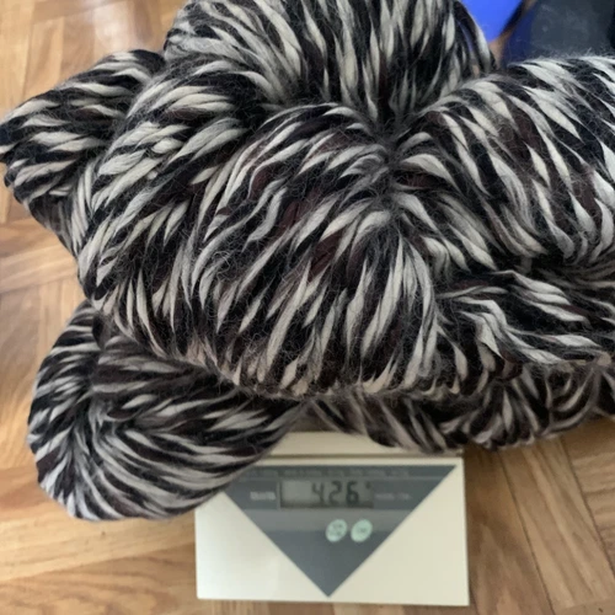 wool-blend-yarn-hank-4882