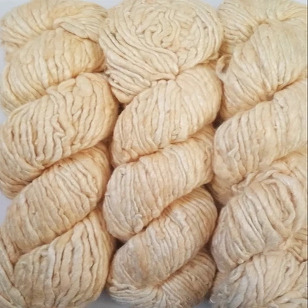 1-quality-cream-color-recycled-soft-silk-sari-knitting-woven-craft-yarn-100-gram