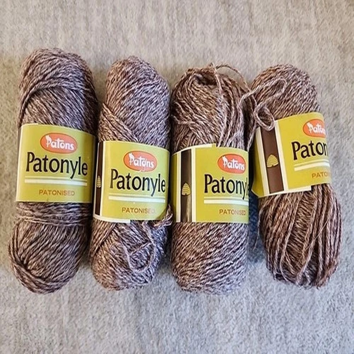 patons-patonyle-patonised-80-wool-20-nylon-yarn-4-skeins