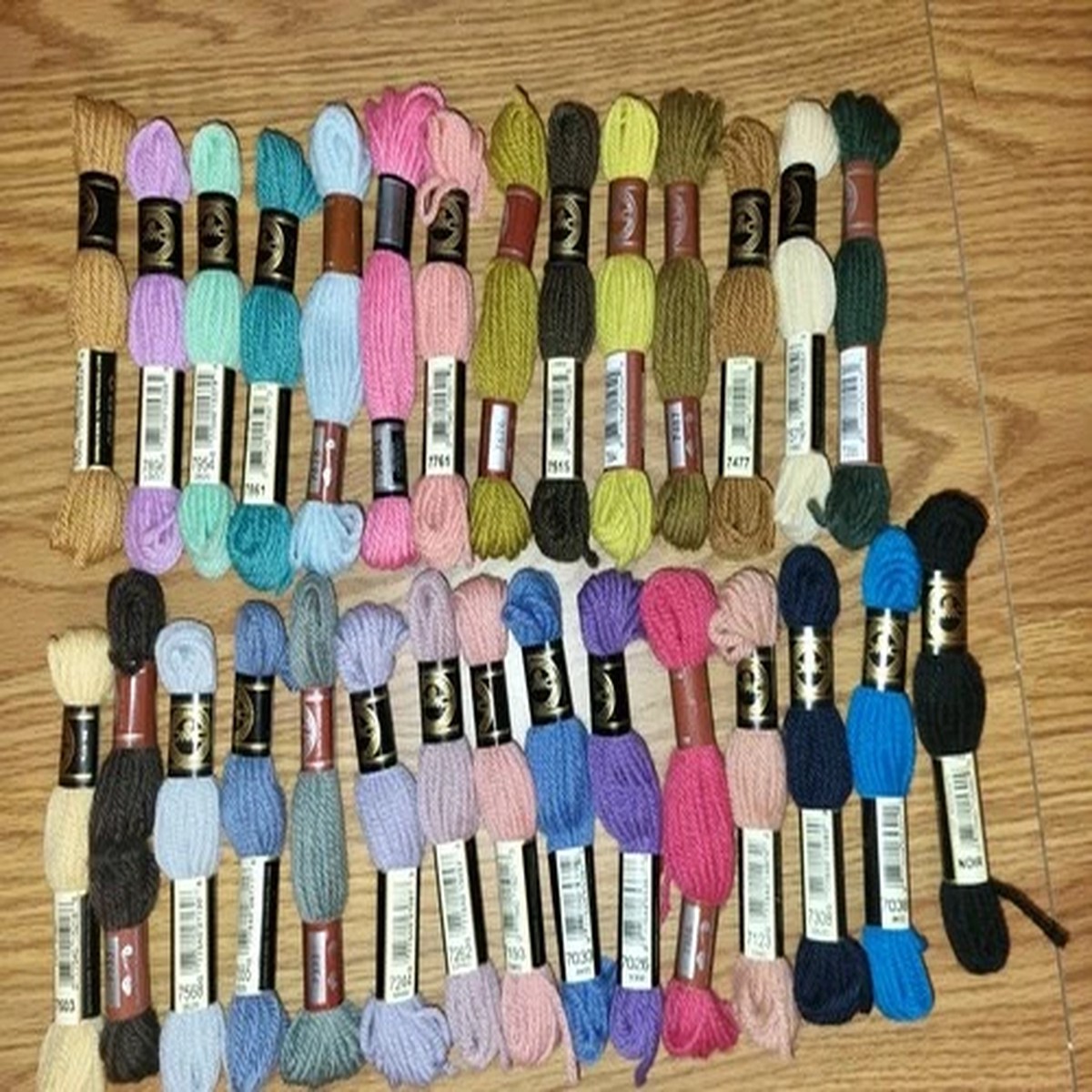 lot-of-29-skeins-of-dmc-needlepoint-tapestry-wool-yarn-colors-shown-lot-g