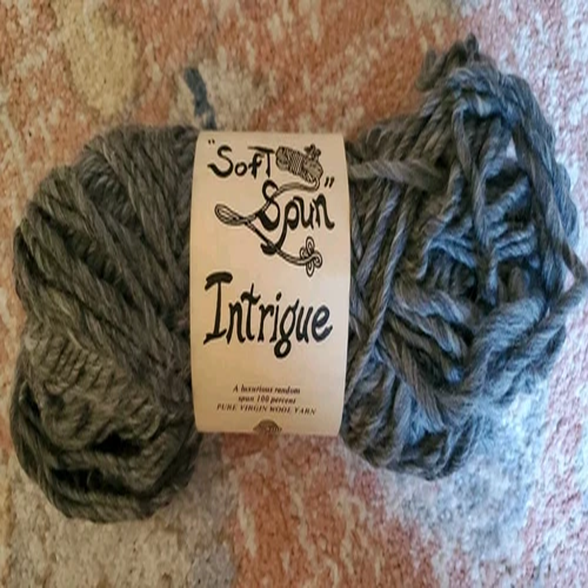 random-spun-100-pure-virgin-wool-yarn-gray-number-305-4-oz-1-ply-500-yards