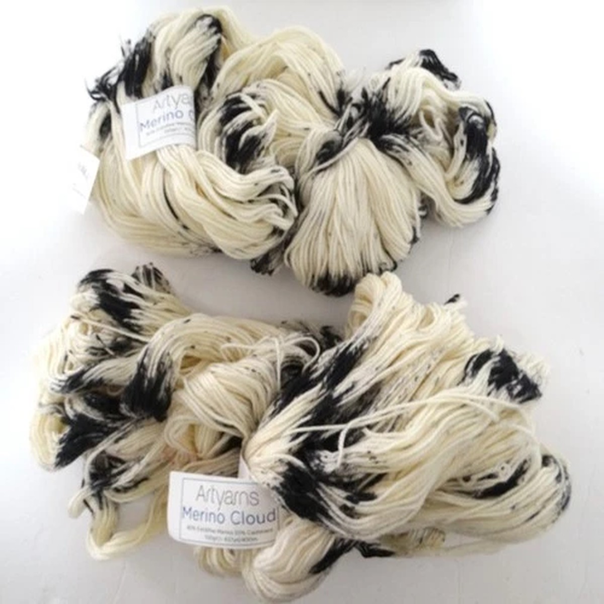 artyarns-merino-cloud-yarn-iris-schreier-extra-fine-merino-wool-cashmere-blend
