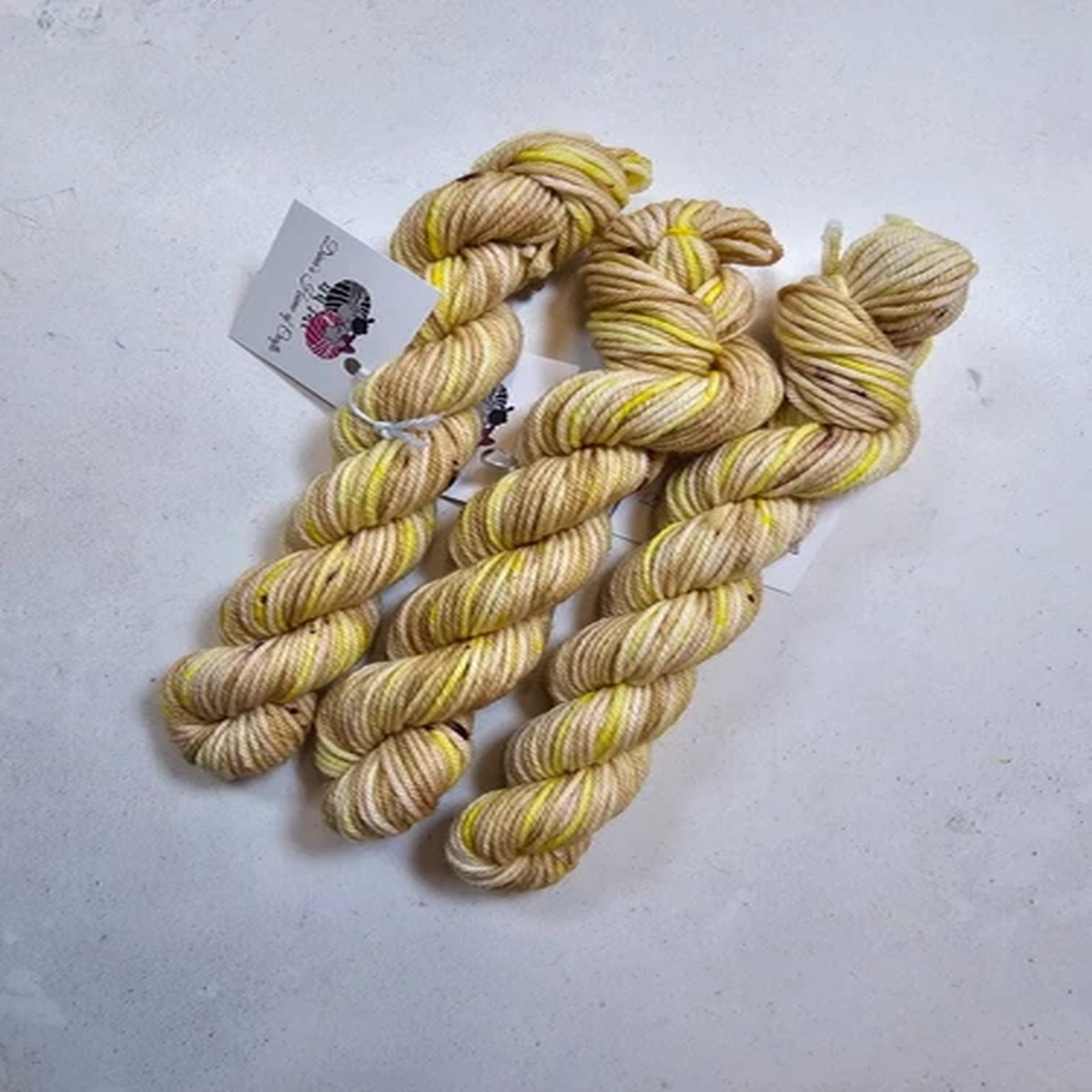 sw-merino-nylon-dk-weight-yarn-mini-d190-20-g