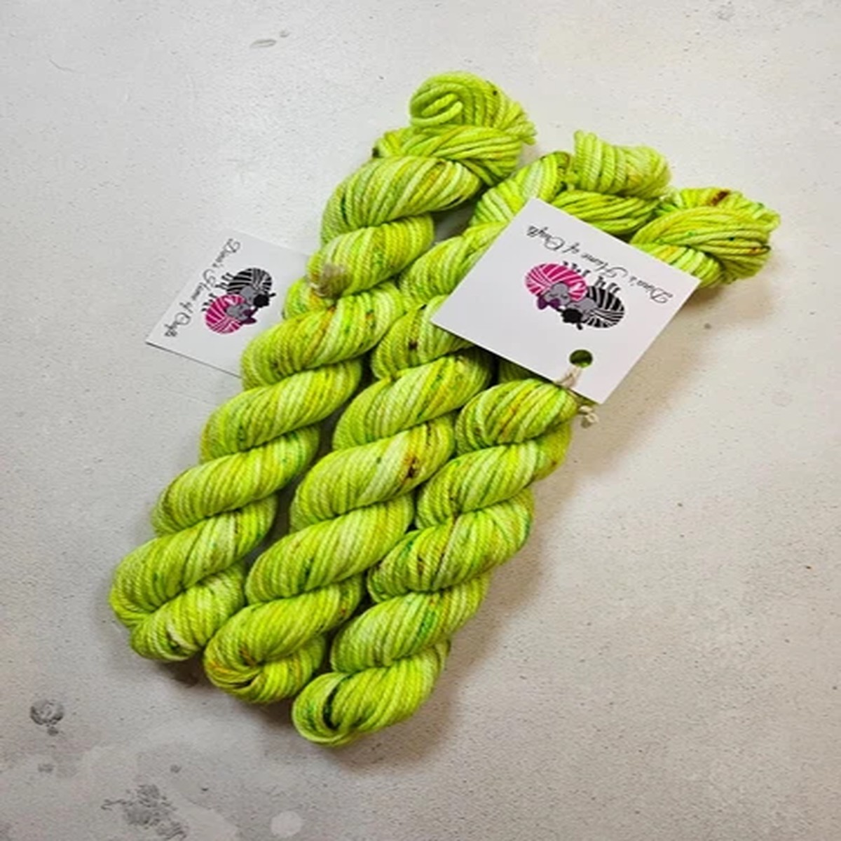 sw-merino-nylon-dk-weight-yarn-mini-d235-20-g