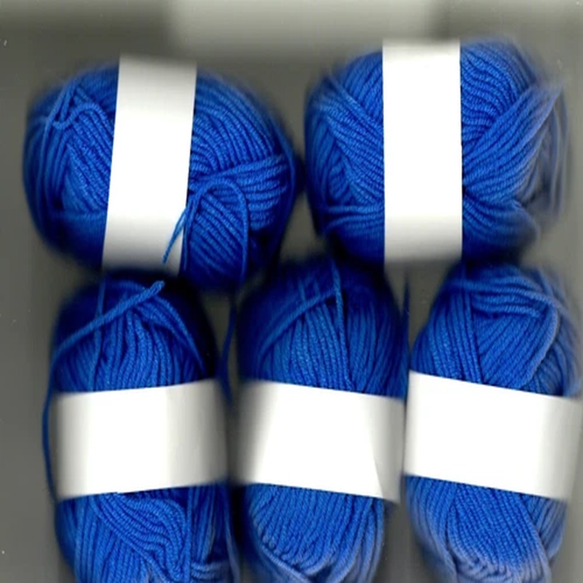 lot-of-5-skeins-sapphire-blue-60-silk-10-cashmere-30-wool