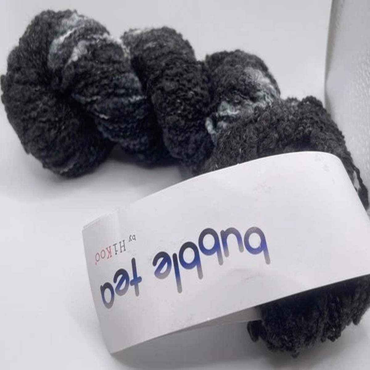hikoo-bubble-tea-yarn-5007-black-white-thinthick-textured-wool-blend-100gr-175y