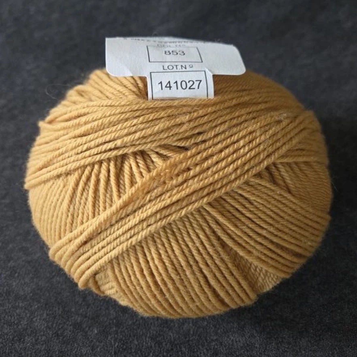 lot-cascade-yarns-220-superwash-wool-yarn-100g-no-853-golden-mustard