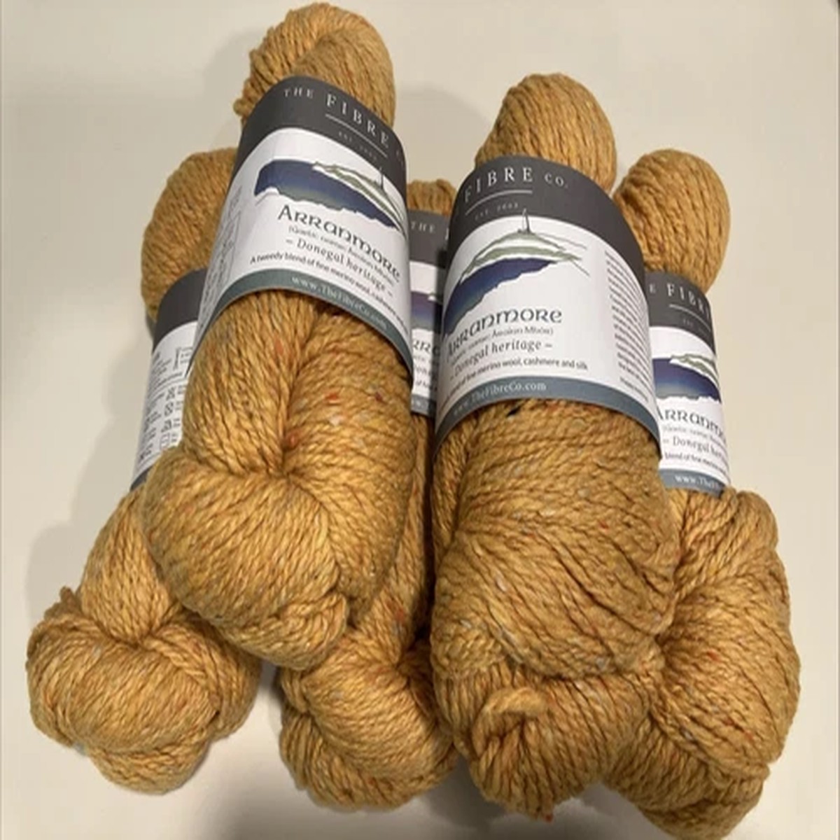 lot-of-5-the-fibre-co-arranmore-yarn-merino-cashmere-silk-finian-yellow-read