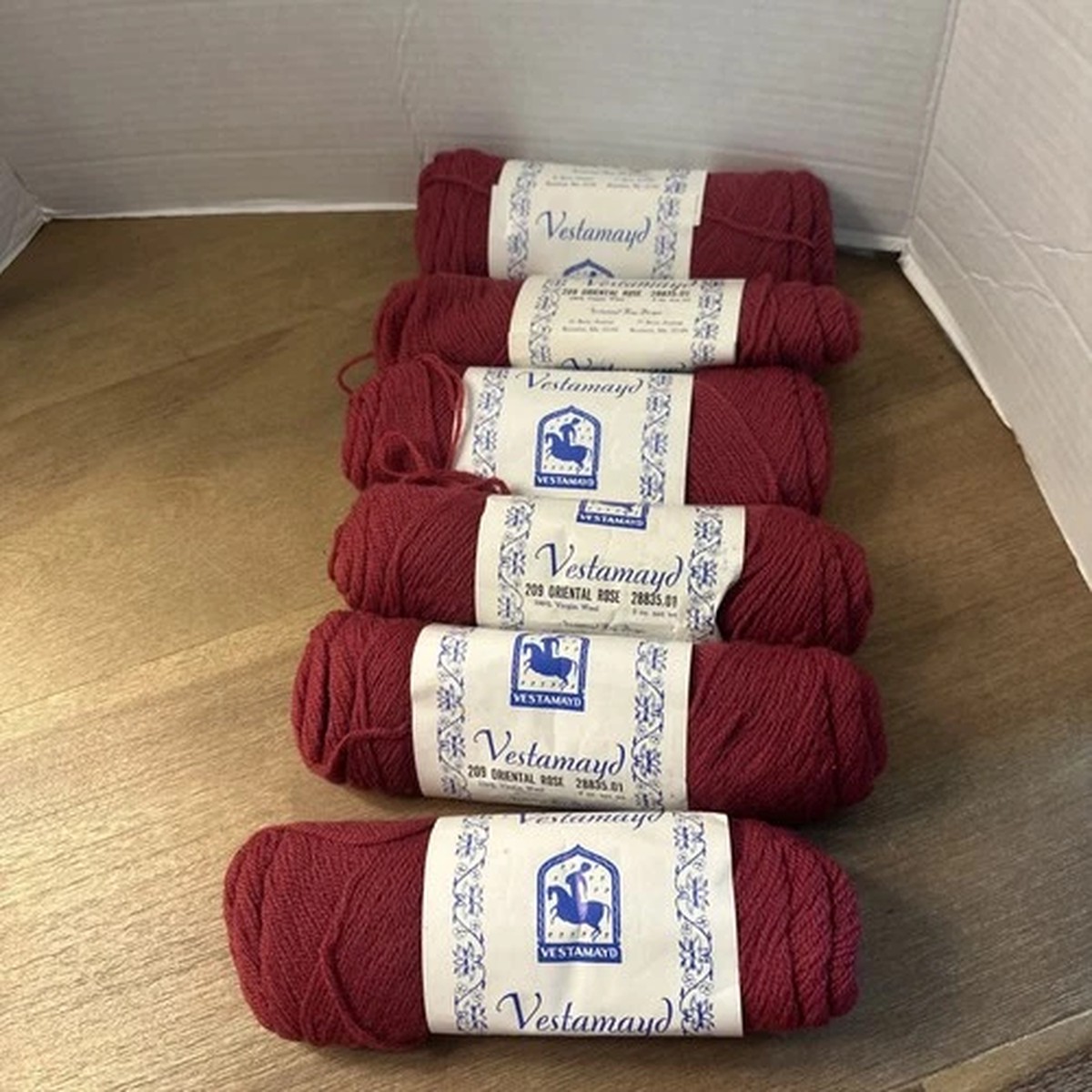 lot-vestamayd-100-virgin-wool-yarn-209-oriental-rose-6-skeins-2-oz-ea