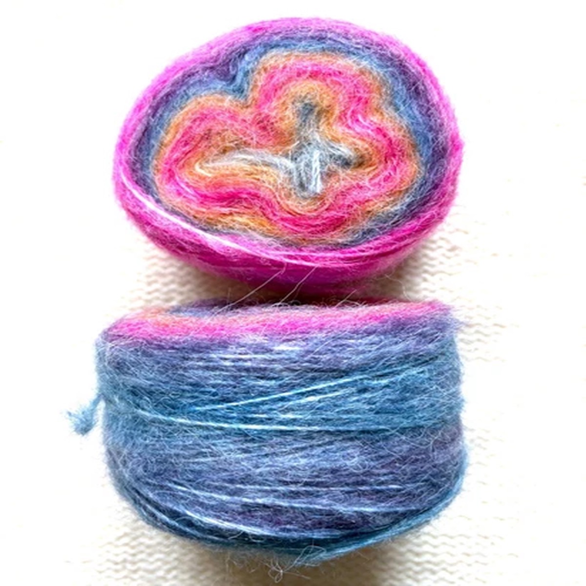 2-balls-x-50g-gradient-wool-blend-yarn-colour-01-rainbow