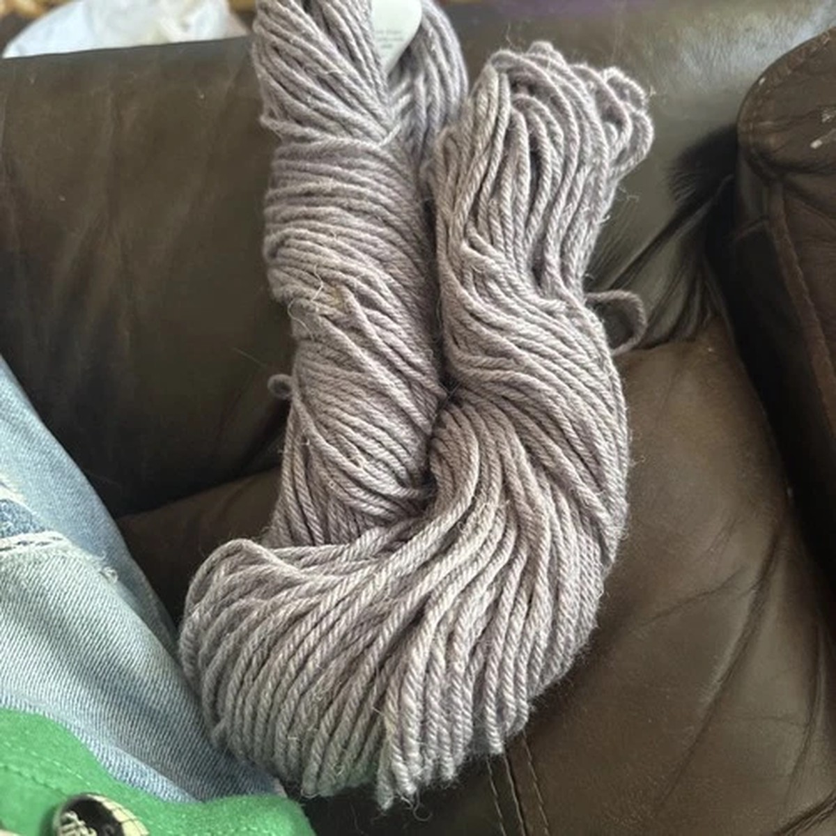 purl-soho-linen-quill-worsted-yarn-purple-smoke