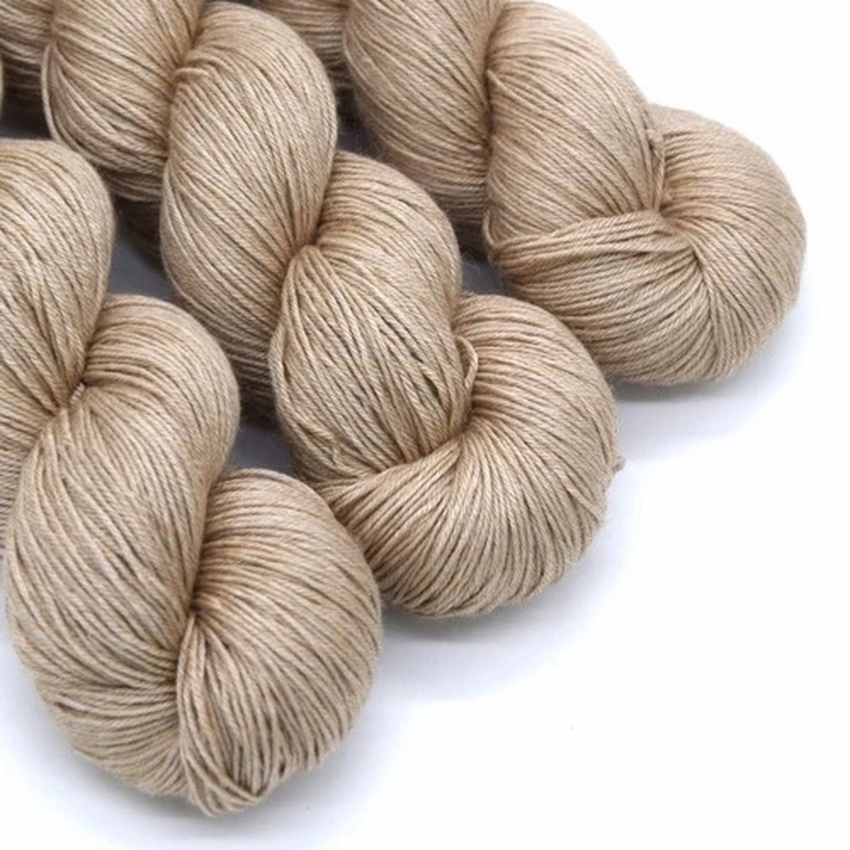 undyed-baby-camel-silk-yarn-for-knitting-and-dyeing-silky-sheen-100-g