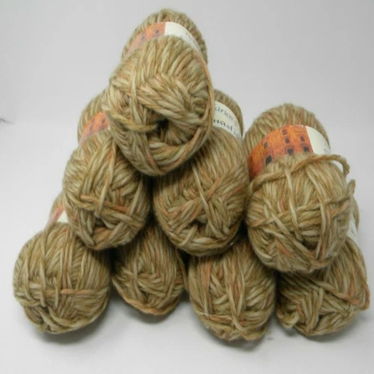 8-skeins-rosarios-4-jinastia-yarn-goldish-brown-wool-blend