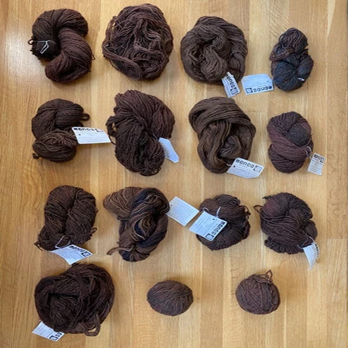 15-skeins-of-manos-del-uruguay-handspun-100-pure-wool-kettle-dyed