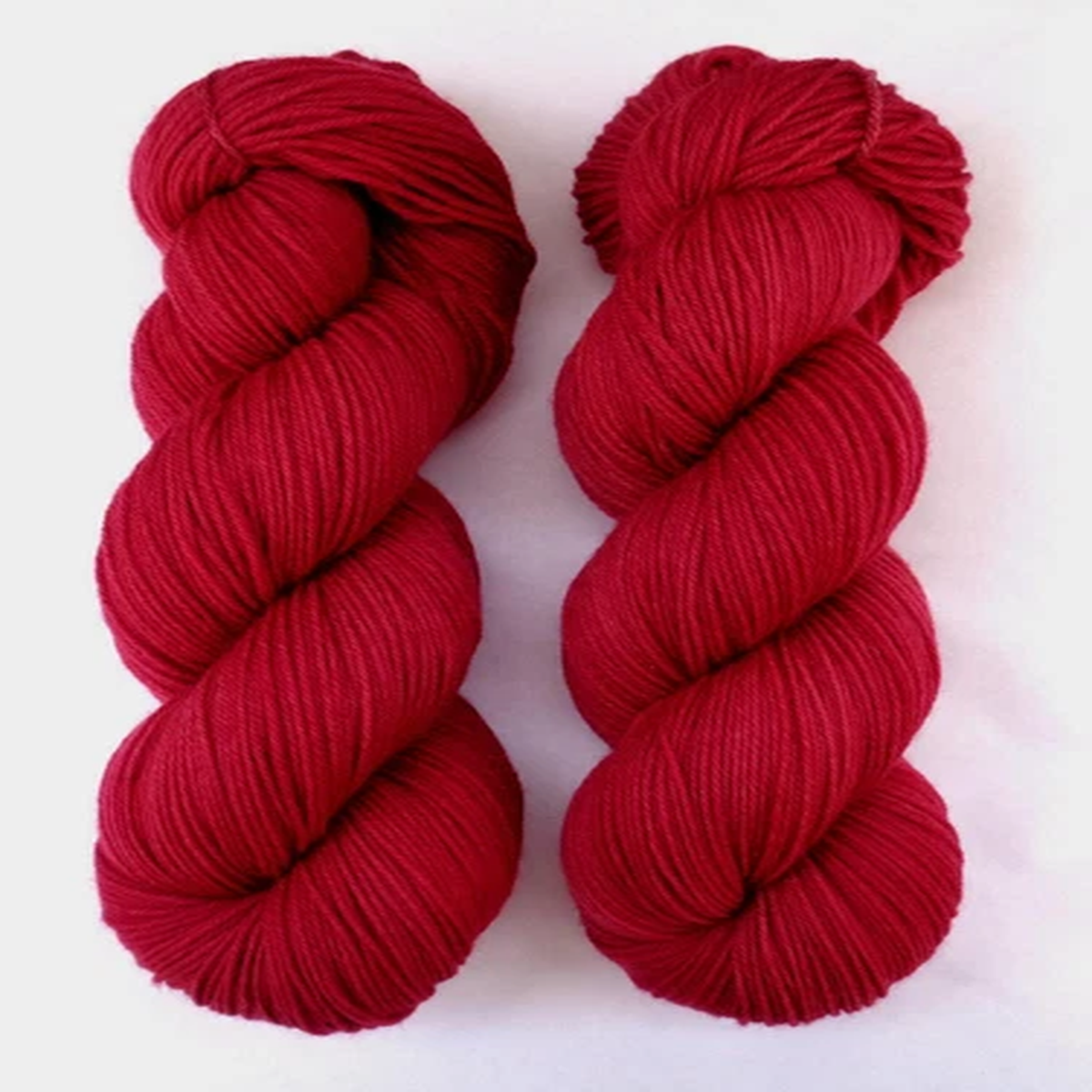 sangue-very-soft-hand-dyed-muted-red-merino-nylon-sock-yarn-knitting-440yds-400m