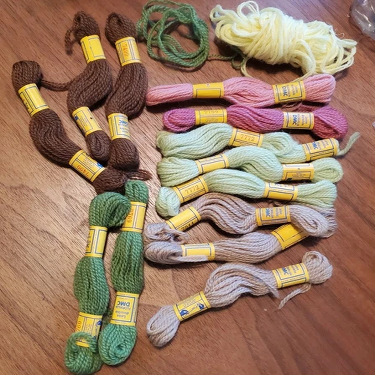 vintage-france-made-dmc-floralia-laine-divisible-100-wool-lot-of-13-skeins