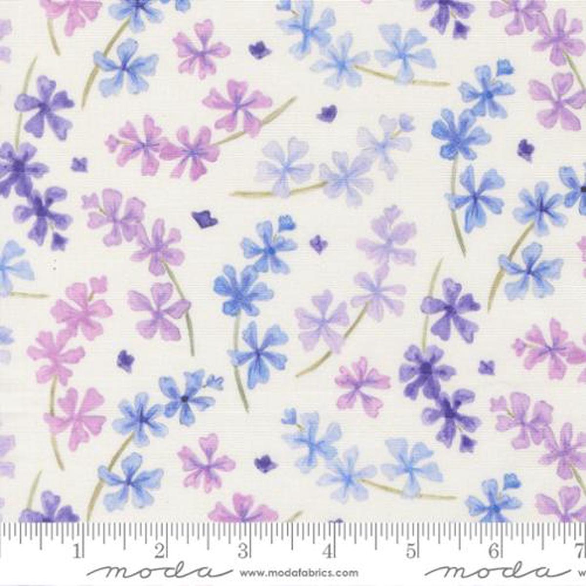 delphinium-collection-lilac-florals-cotton-fabric-24651