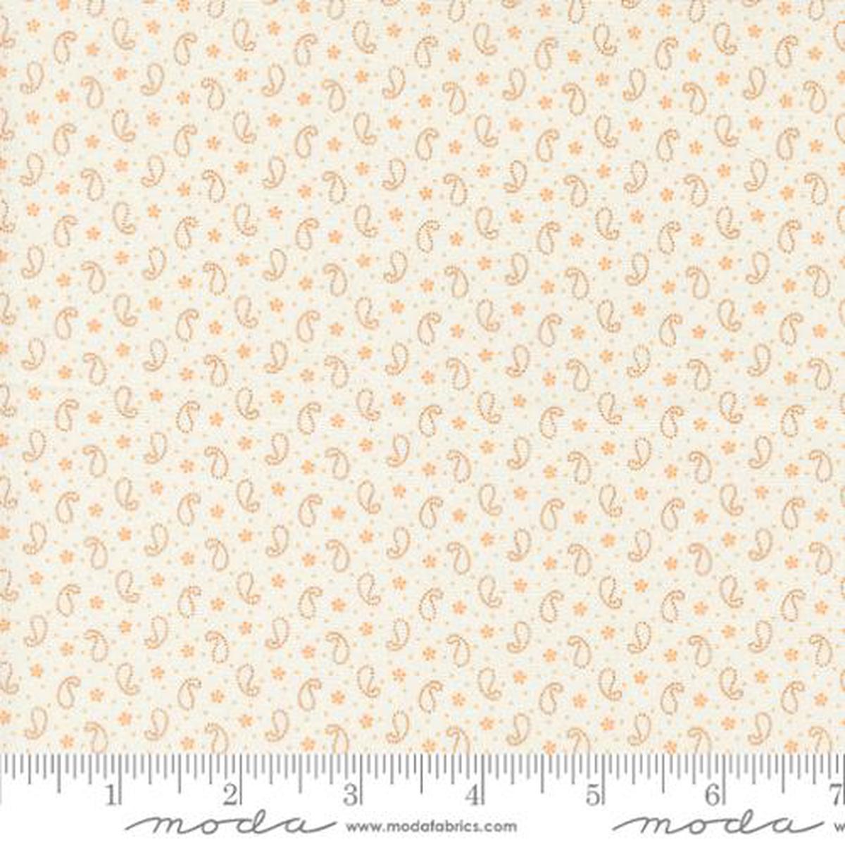denim-and-daisies-collection-petite-paisleys-cotton-fabric-35387