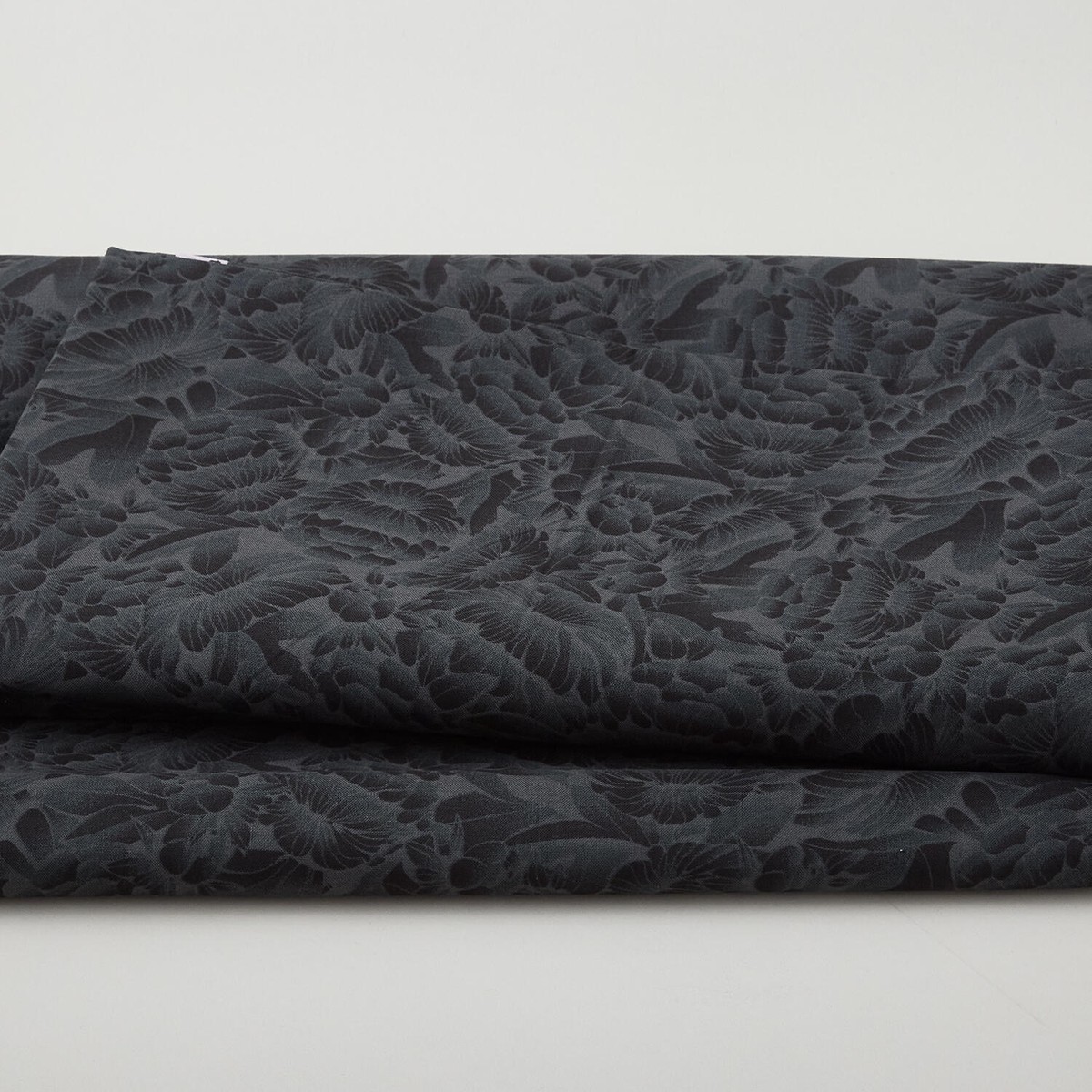 florique-118-tonal-florique-flowers-black-3-yard-cut