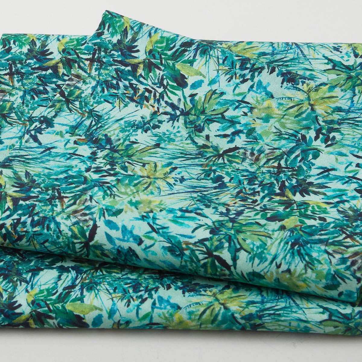 lotus-and-koi-favorites-plants-green-2-yard-cut