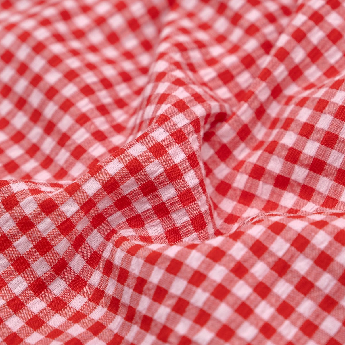 macaron-mini-gingham-seersucker-strawberry-shortcake