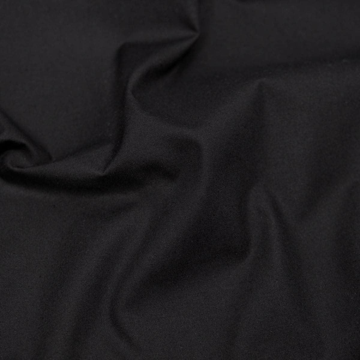 paper-touch-midweight-cotton-poplin-black