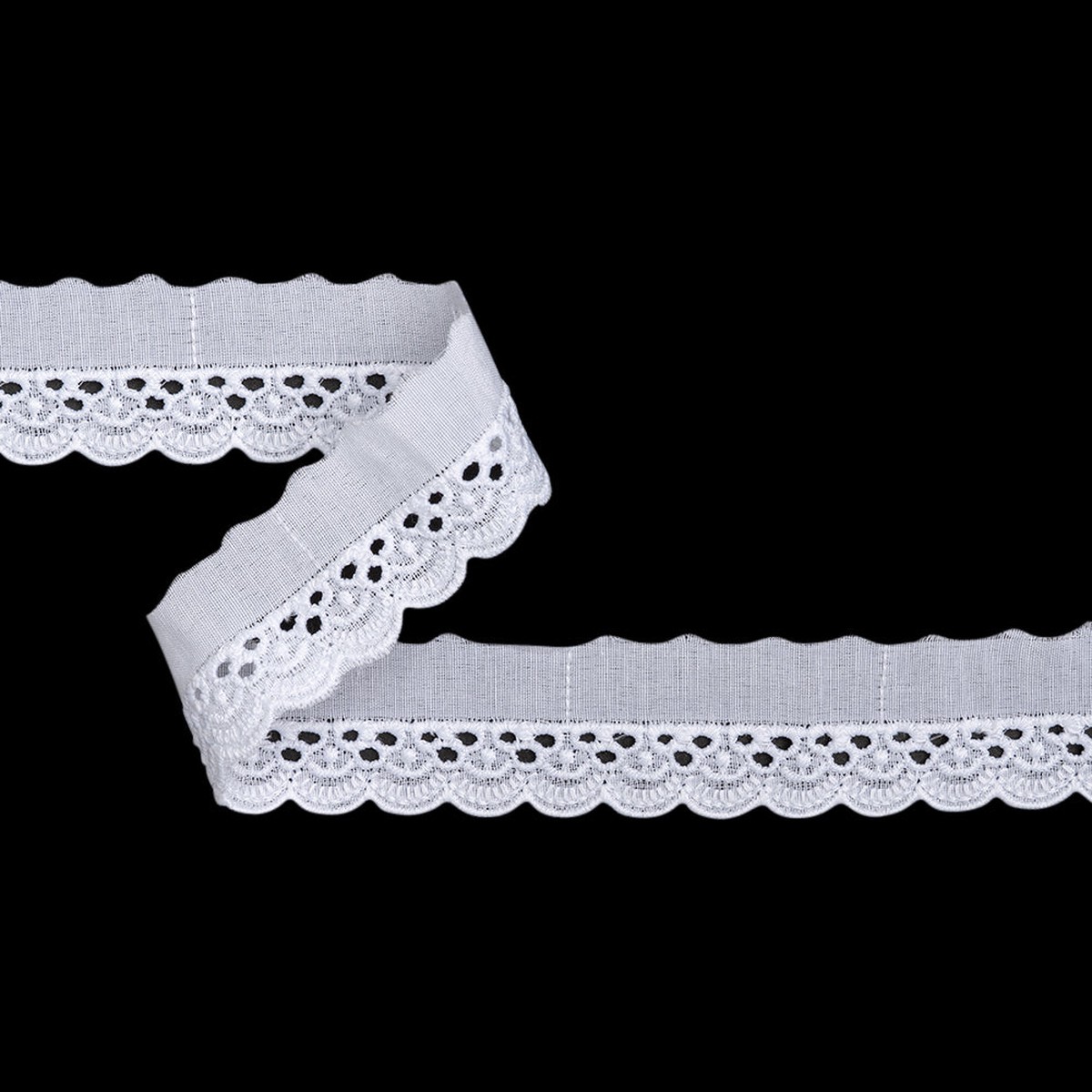 cotton-and-polyester-embroidered-eyelet-lace-trim-with-one-finished-scalloped-edge-1-25-white-shells-and-dots