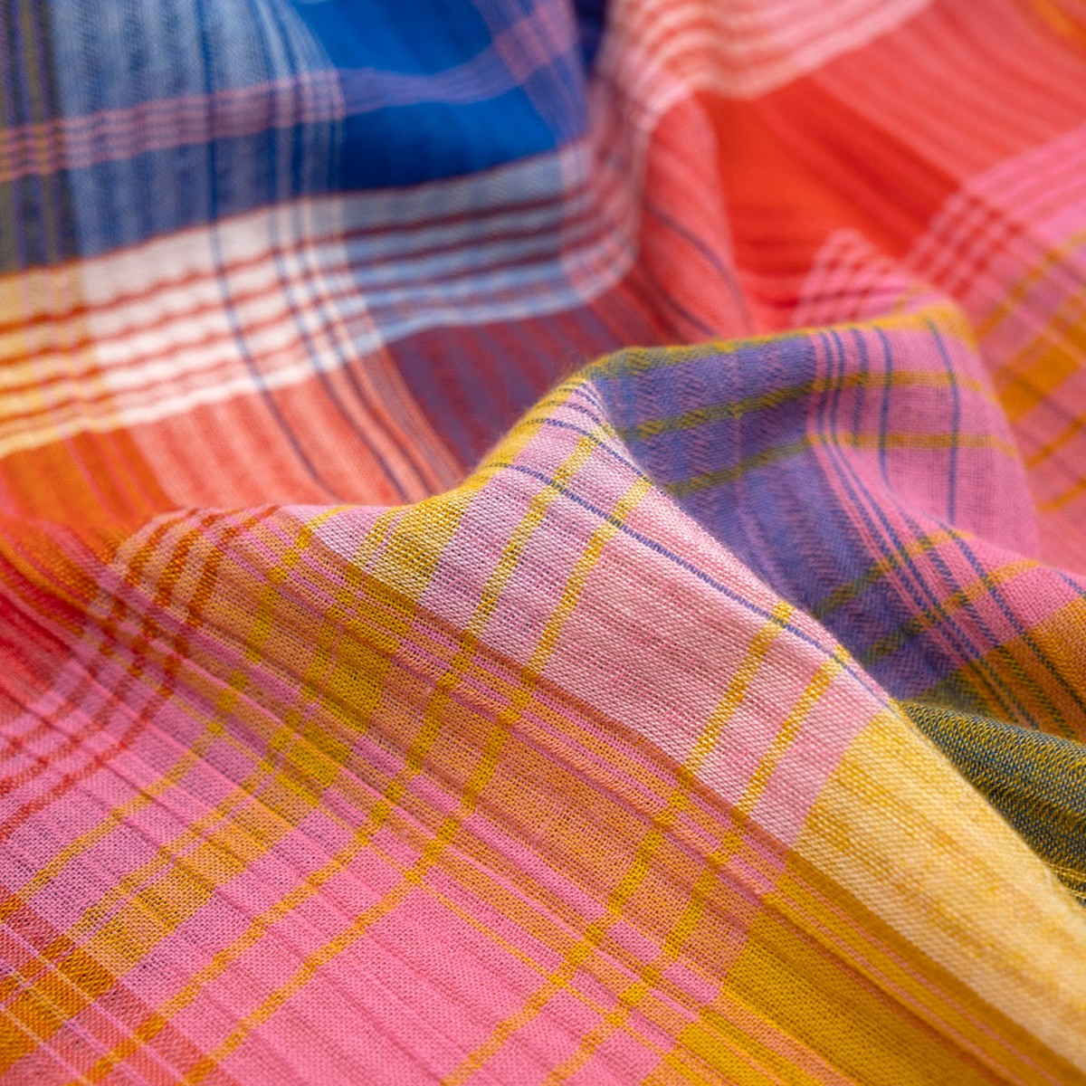 tutti-frutti-plaid-crinkle-cotton-gauze-taffy-lapis-multi