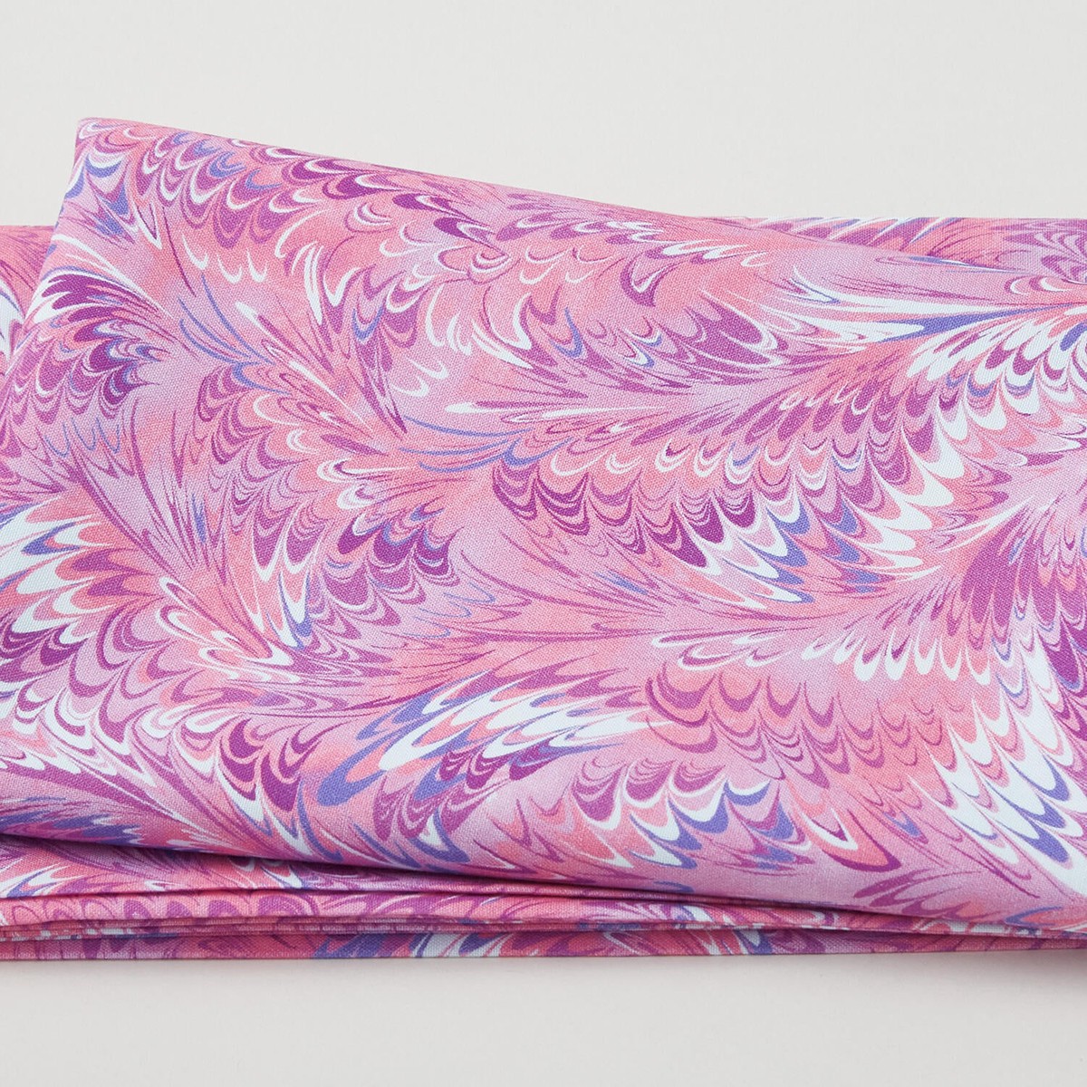 flower-splendor-marble-splendor-fuschia-2-yard-cut