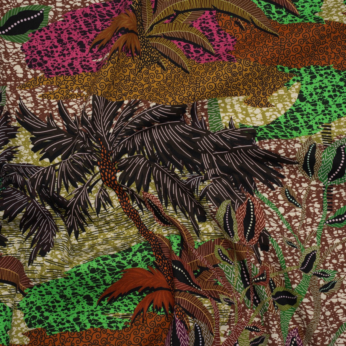 stretch-cotton-twill-print-brown-and-green-textural-palm-trees-mood-exclusive-island-energy