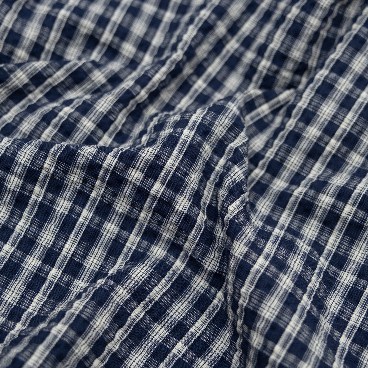 bungalow-plaid-cotton-poly-seersucker-navy