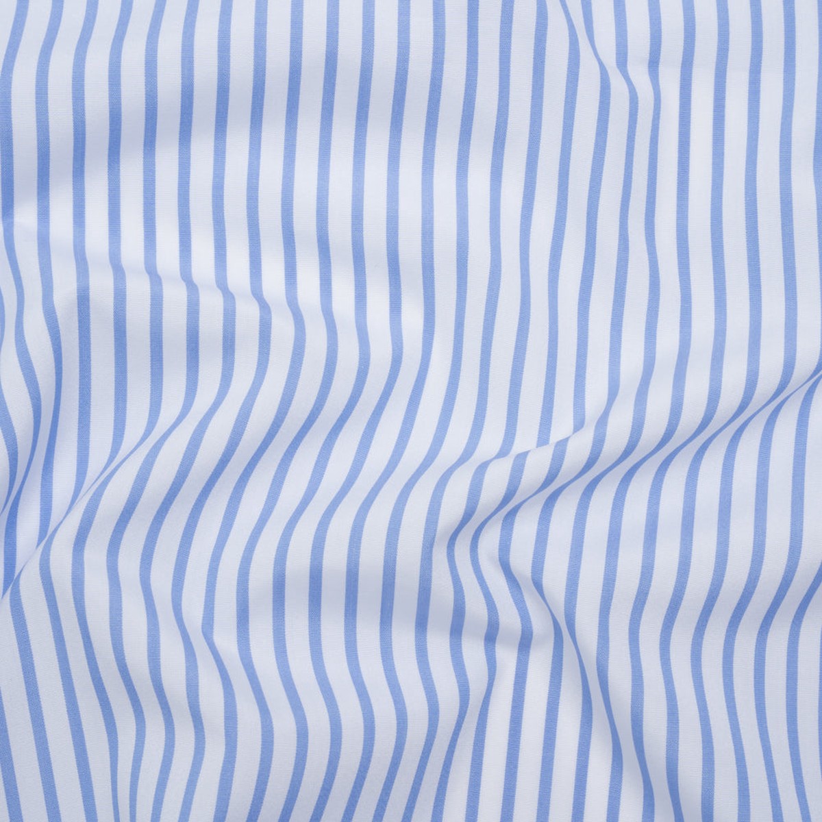 cotton-shirting-airy-blue-and-white-stripes-designer-deadstock