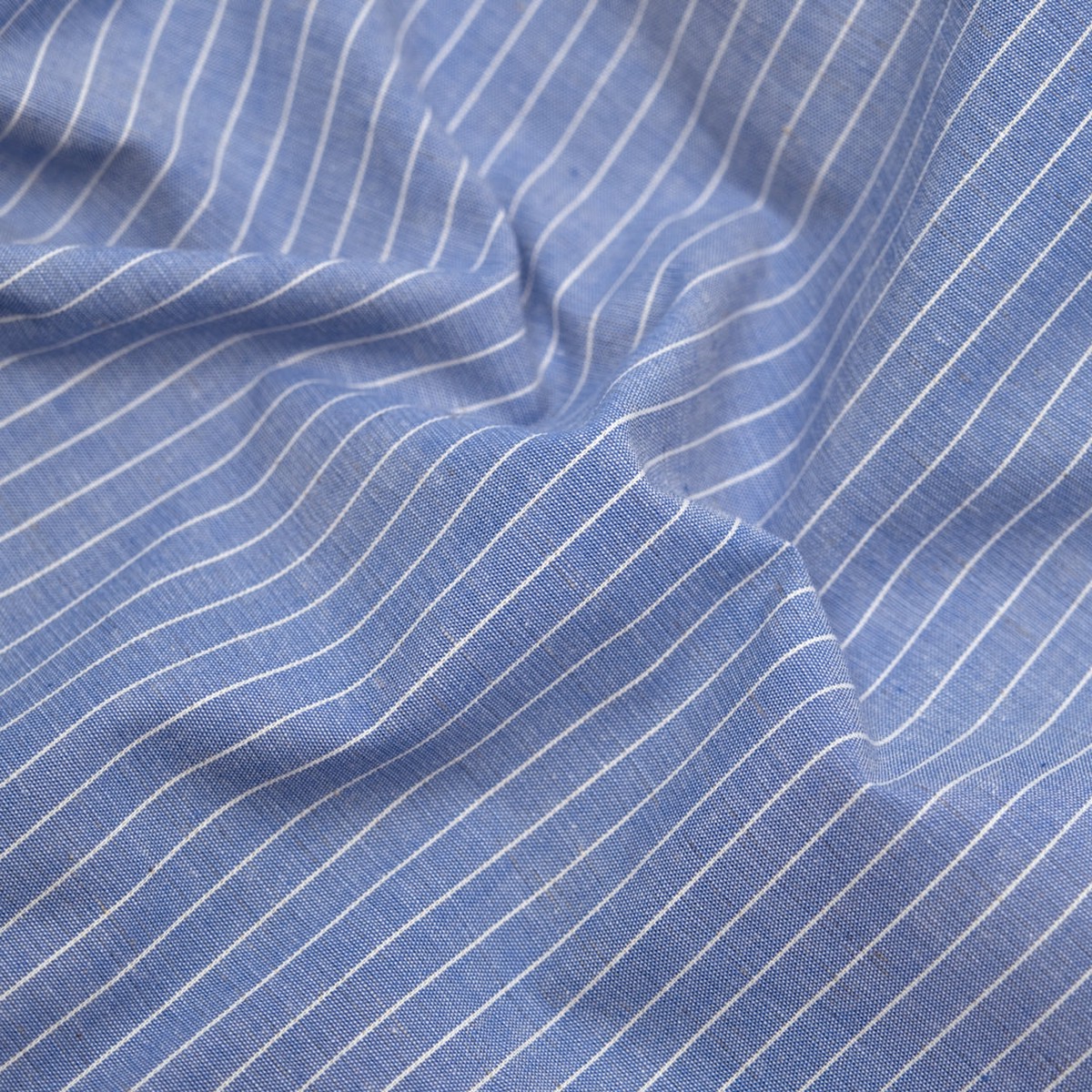 tidal-cotton-linen-chambray-shirting-cornflower