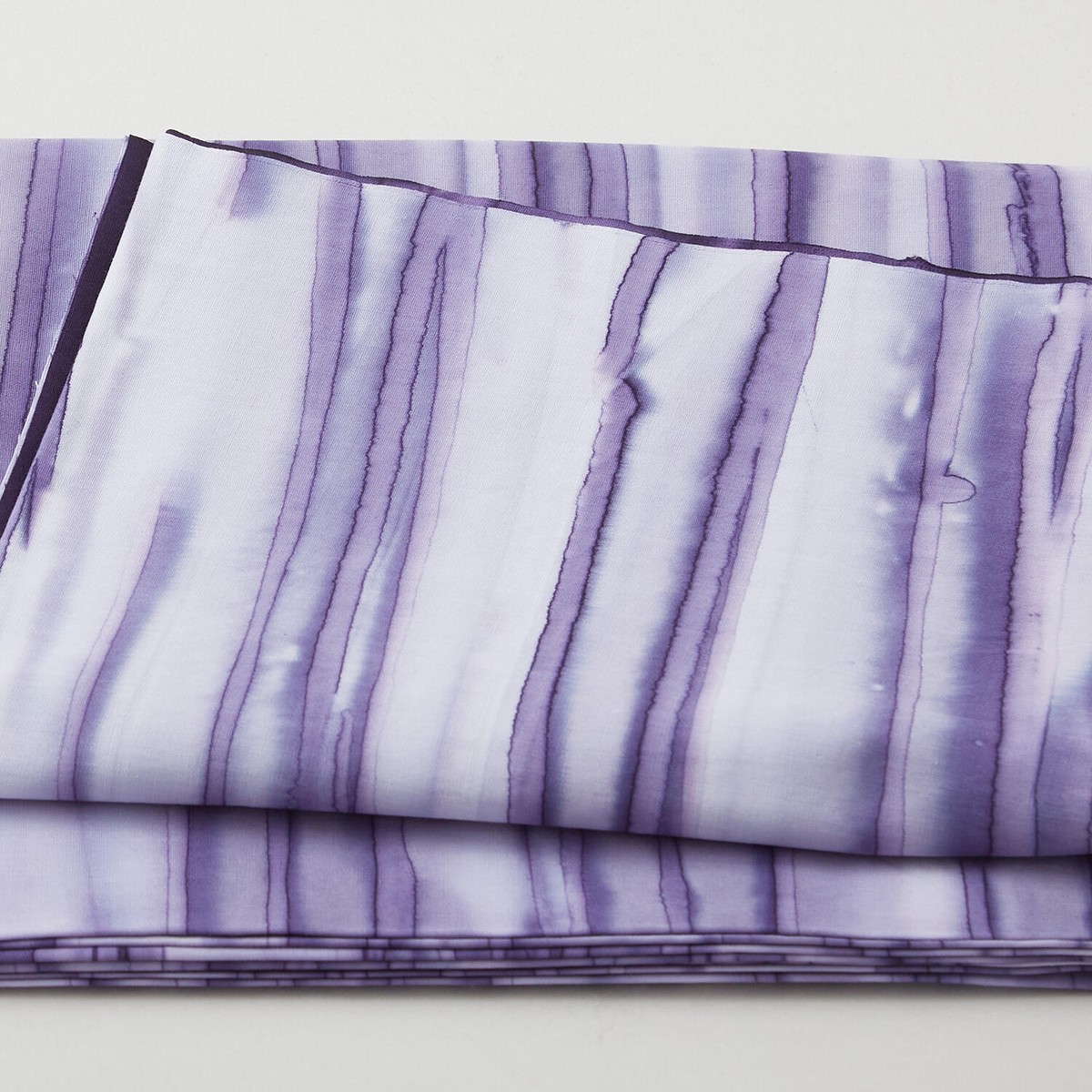 java-batiks-deep-violet-ombre-marble-2-yard-cut