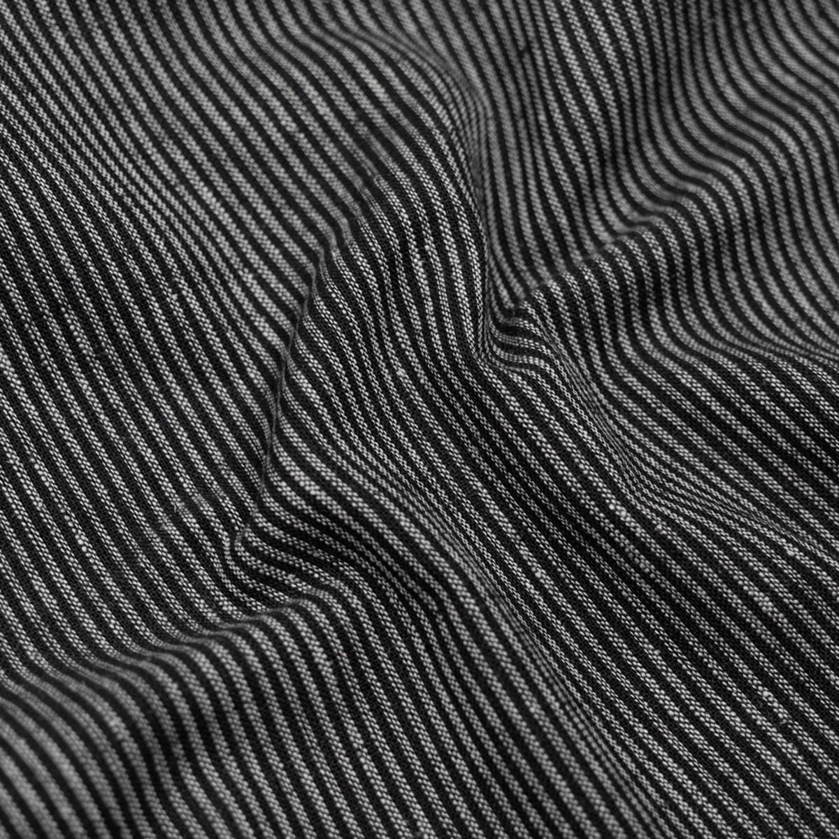 narrow-stripe-go-to-linen-cotton-blend-black-pale-grey