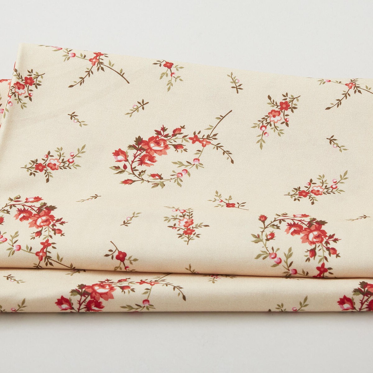 wildflower-bouquet-favorites-darling-floral-cream-2-yard-cut