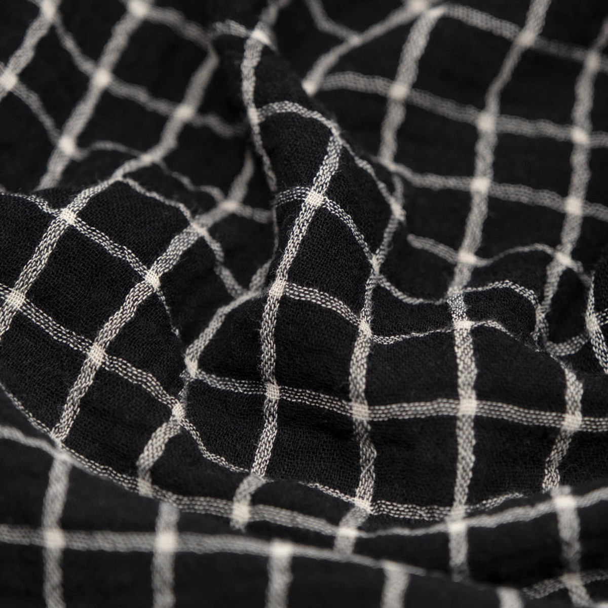 windowpane-organic-cotton-double-gauze-black-ivory