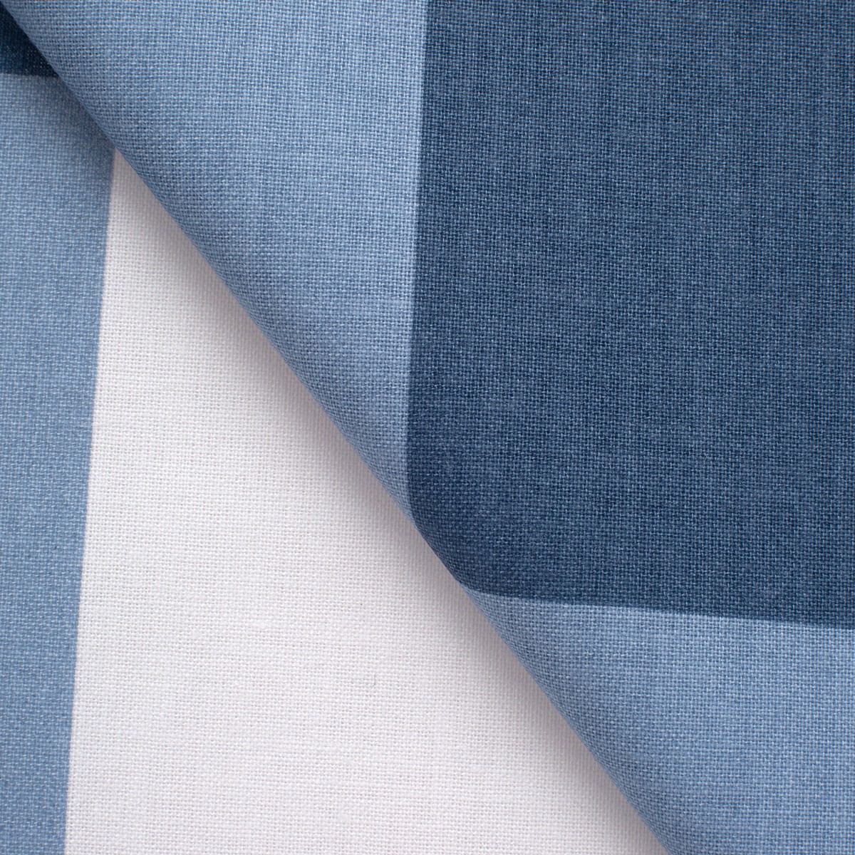 checked-cotton-poplin-fabric-blue-and-white-160-gsm