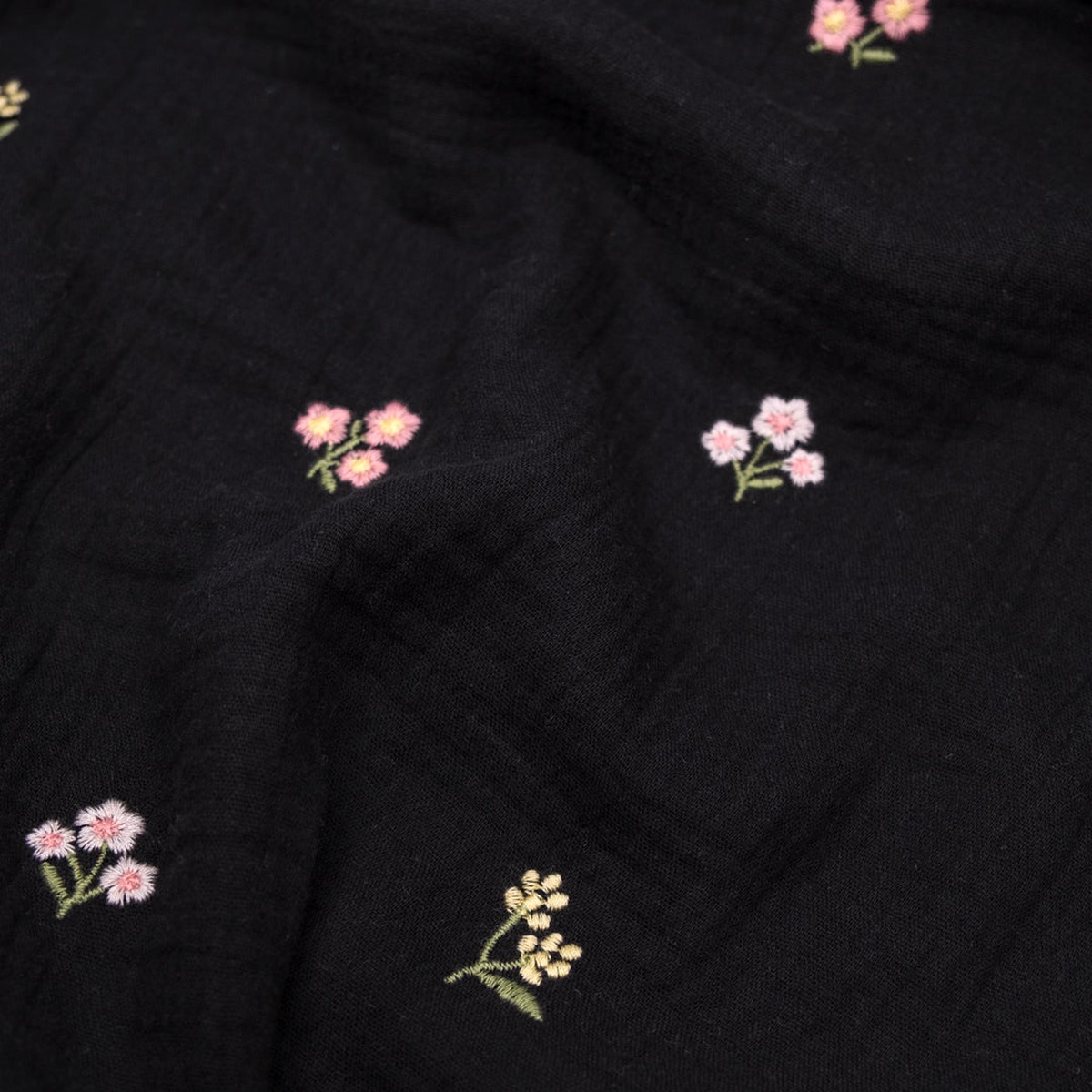 floret-embroidered-cotton-double-gauze-black-multi