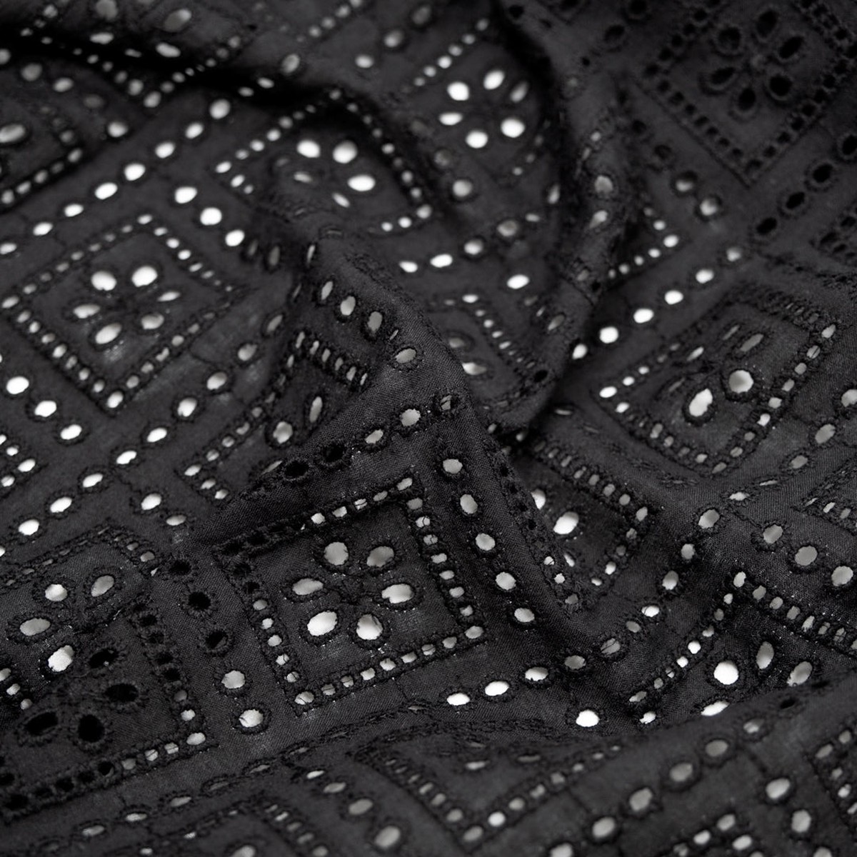 timeless-trellis-cotton-eyelet-black