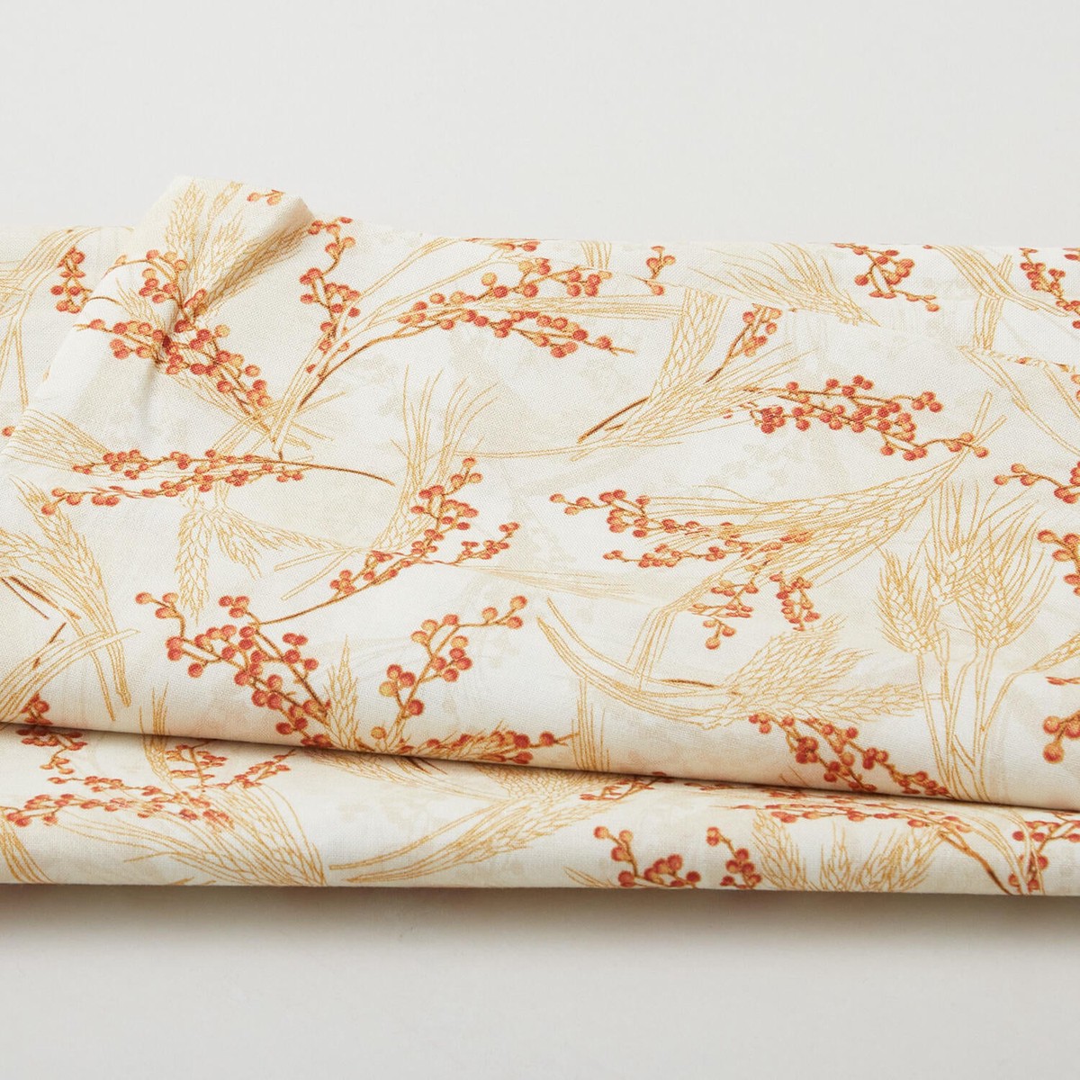 september-fields-favorites-neutral-wheat-and-berries-2-yard-cut
