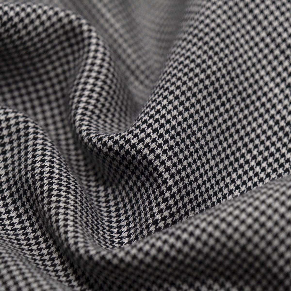 houndstooth-linen-cotton-blend-stone-black