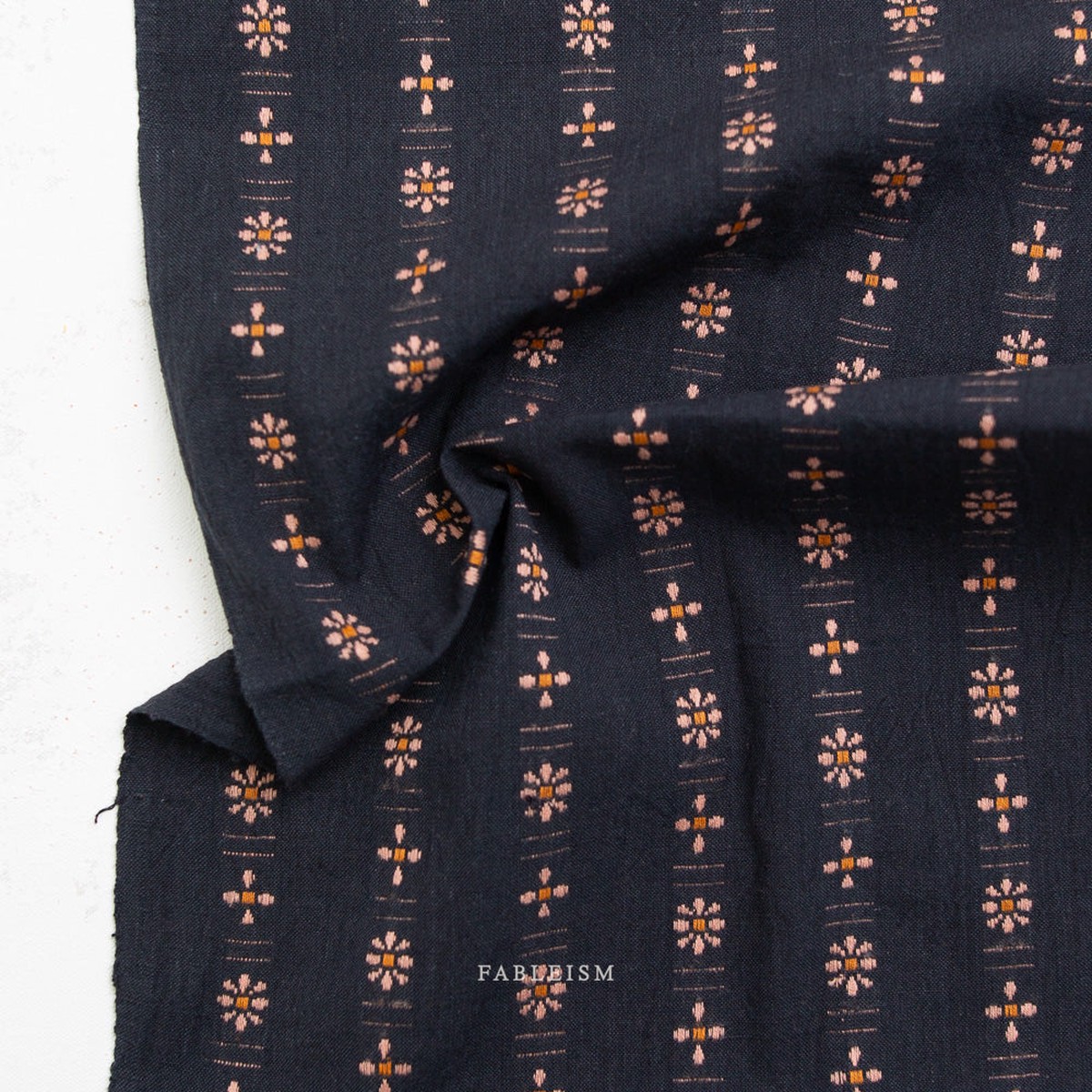 forest-forage-daisies-cotton-black