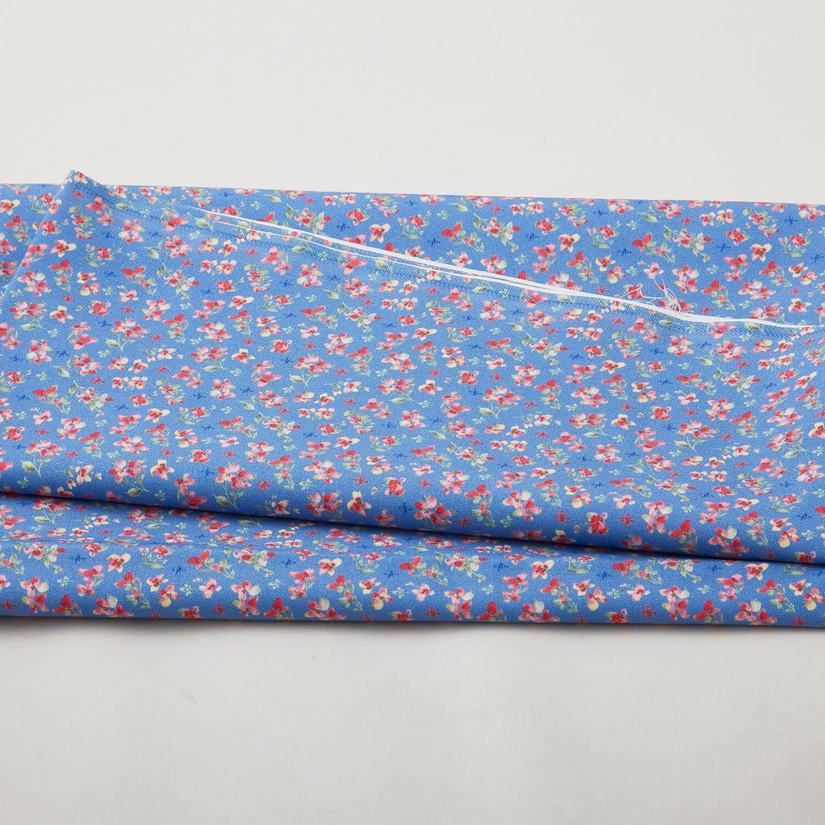 lucinda-favorites-small-floral-blue-2-yard-cut