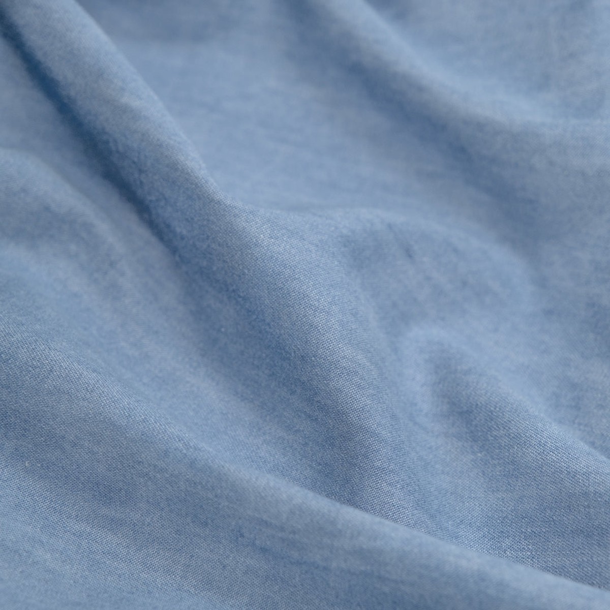 4oz-denim-shirting-light-wash