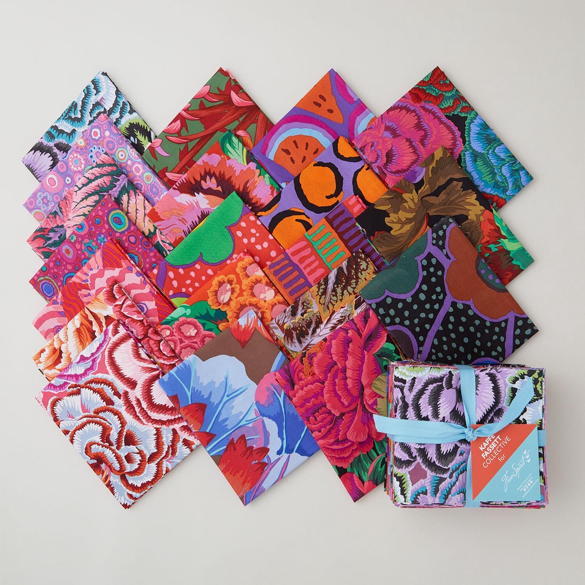 kaffe-fassett-collective-august-2025-hot-colorstory-fat-quarter-bundle