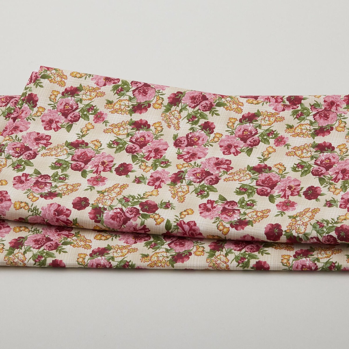 floral-fling-garden-packed-floral-over-plaid-cream-2-yard-cut